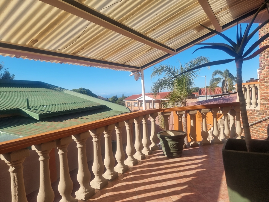 6 Bedroom Property for Sale in Heiderand Western Cape